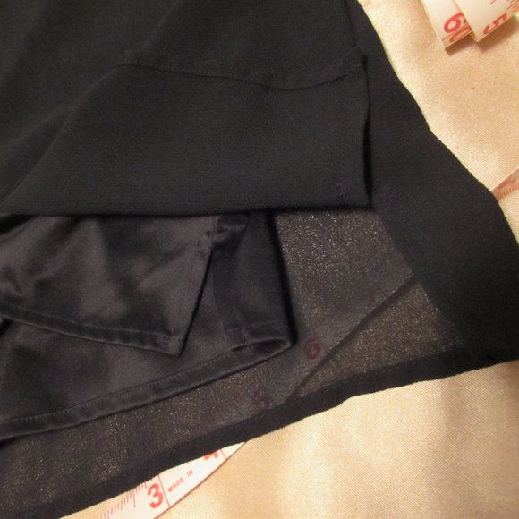 Classic Black Shell Tank Top - Picture 12 of 14